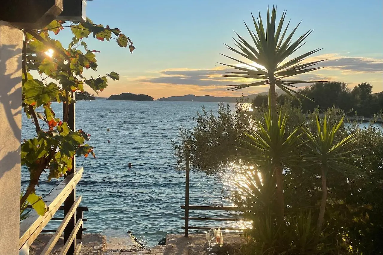 Cozy Loft Studio With Rooftop Seaview & Pool Okrug Gornji 0*,
