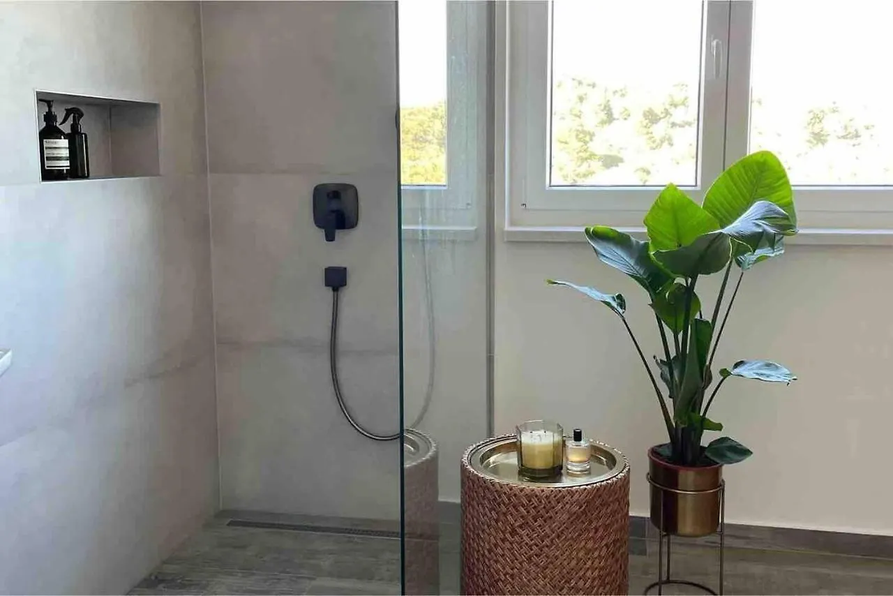 Cozy Loft Studio With Rooftop Seaview & Pool Okrug Gornji