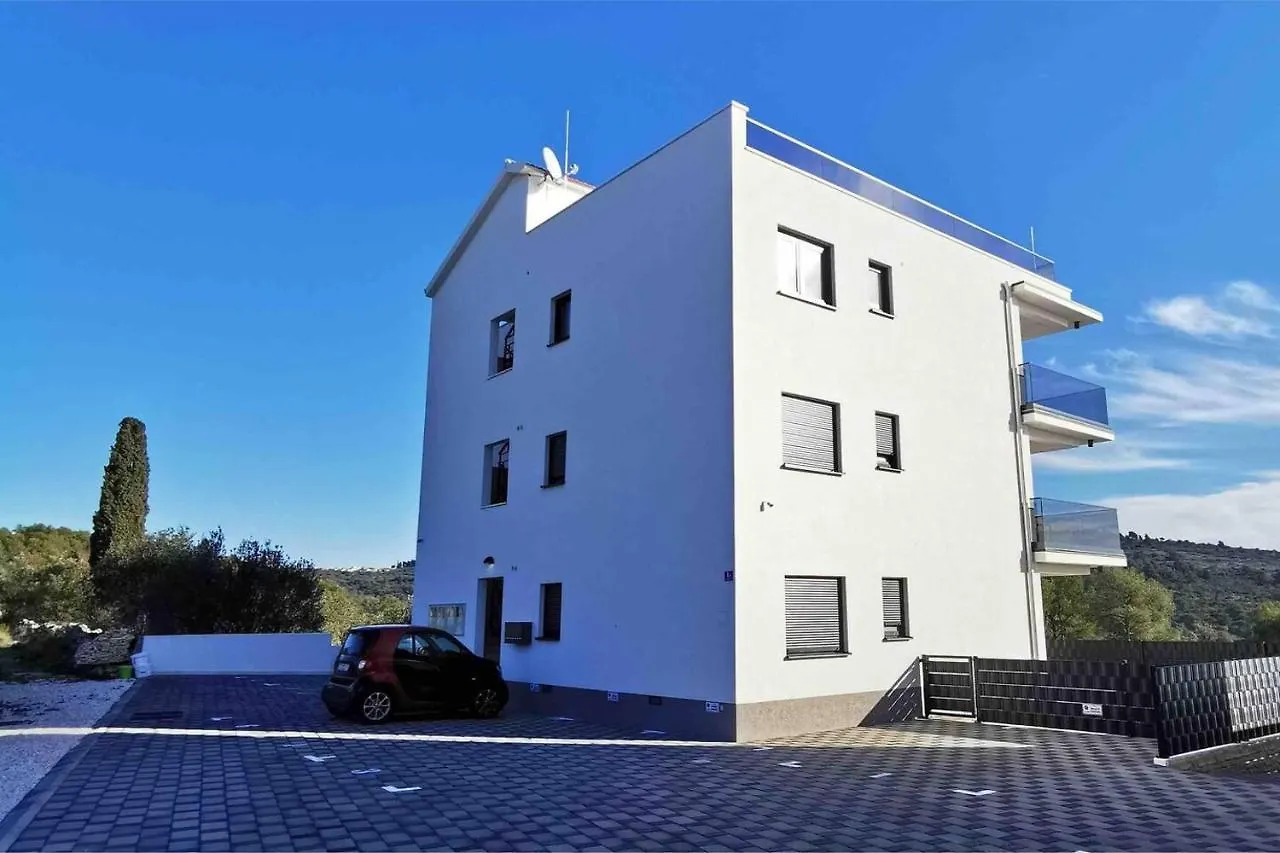 Apartment Cozy Loft Studio With Rooftop Seaview & Pool Okrug Gornji
